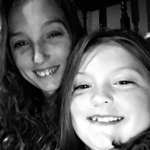 Meet your Posher, Claudia